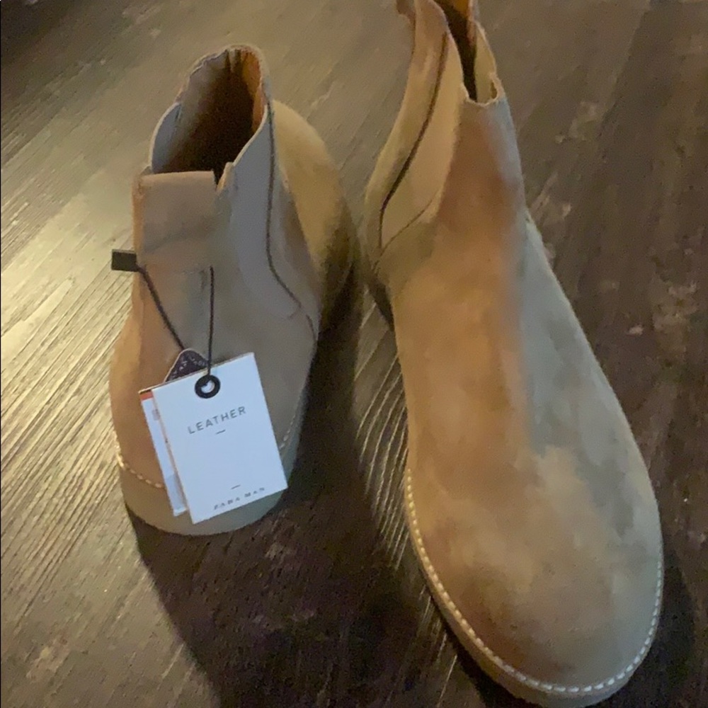 Shoe - Picture 4 of 4